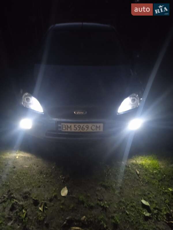Хэтчбек Ford Focus 2007 в Бурыни
