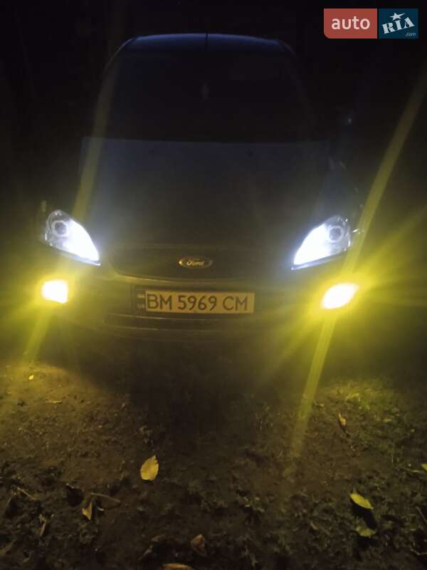 Хэтчбек Ford Focus 2007 в Бурыни
