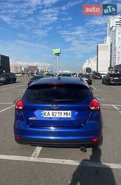 Хэтчбек Ford Focus 2015 в 