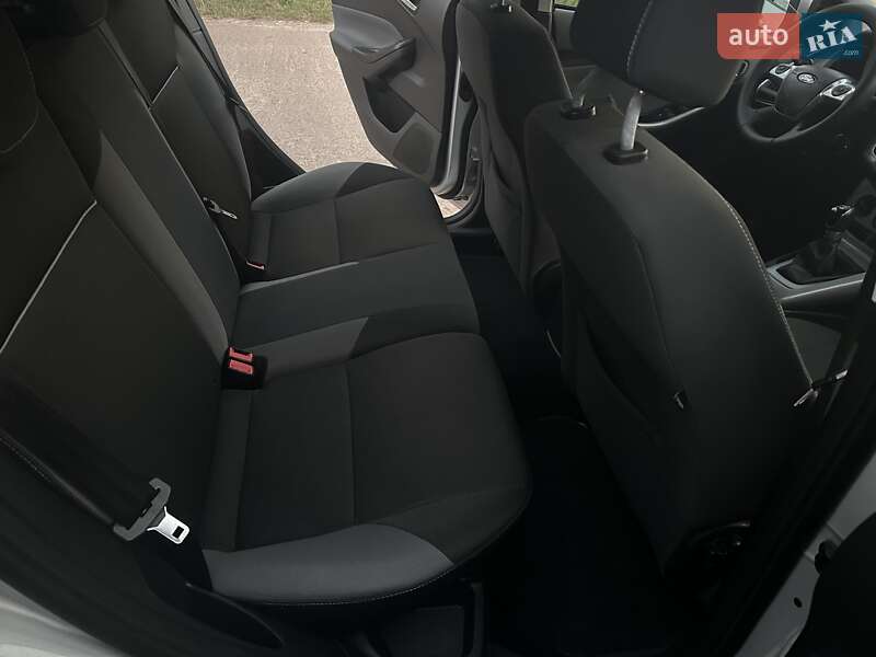 Универсал Ford Focus 2011 в Коростене