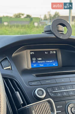 Седан Ford Focus 2015 в 