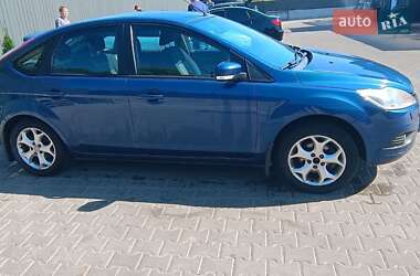 Хэтчбек Ford Focus 2010 в 