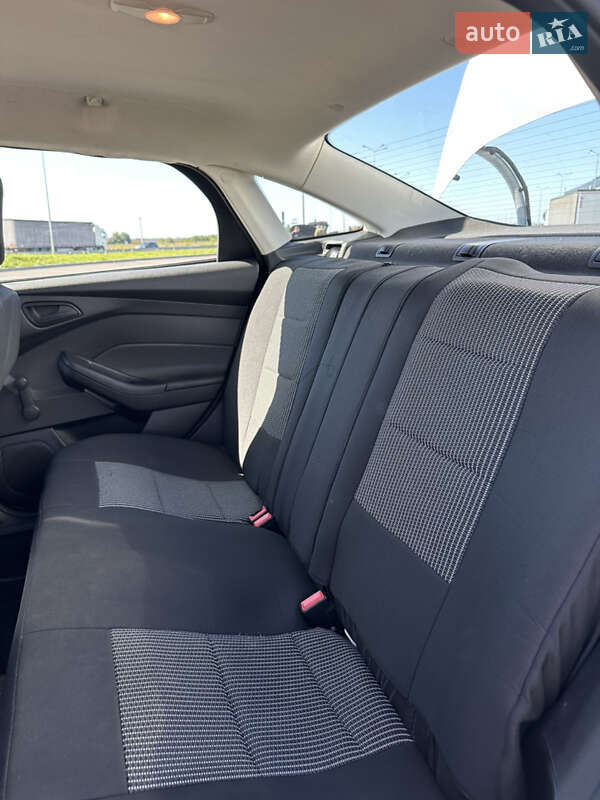 Седан Ford Focus 2015 в Львове