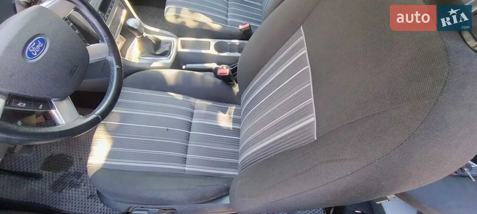 2010 Ford Focus - мініатюра 11