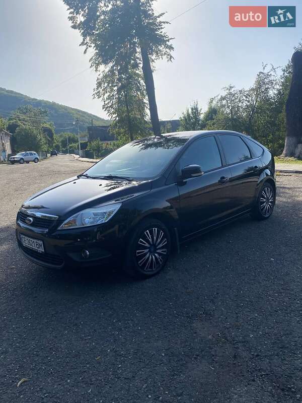 Хэтчбек Ford Focus 2010 в Вижнице