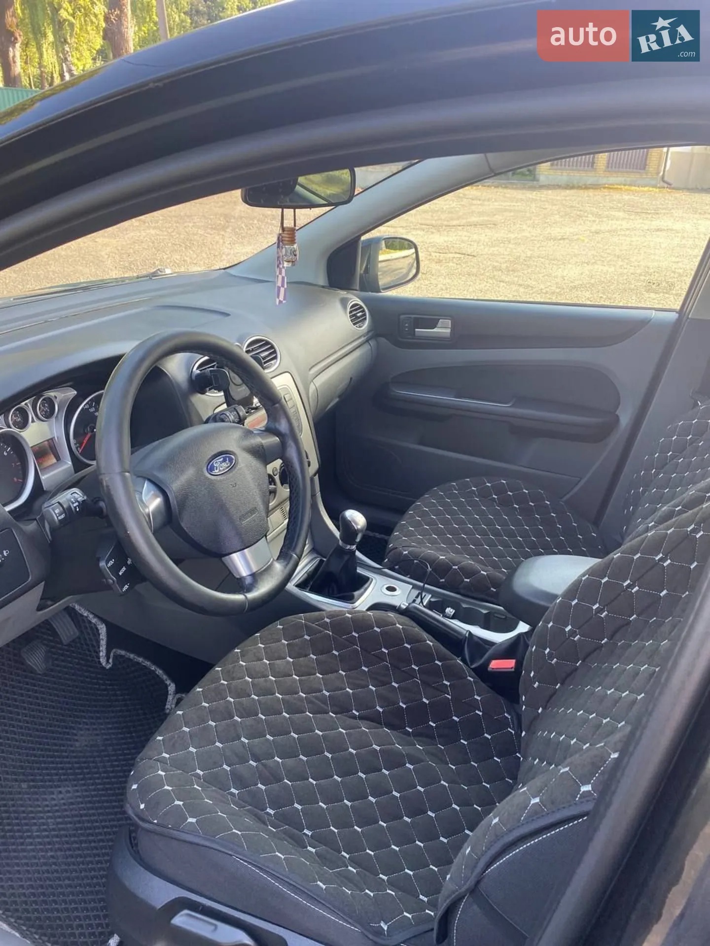 2010 Ford Focus - мініатюра 12
