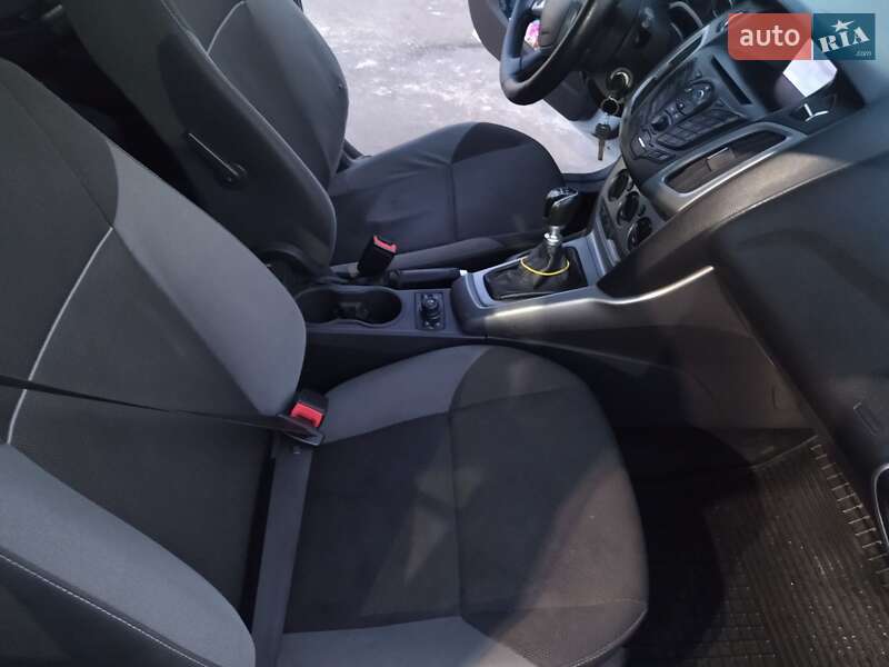 Универсал Ford Focus 2013 в Любаре