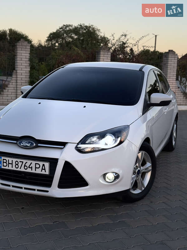 Хэтчбек Ford Focus 2014 в 