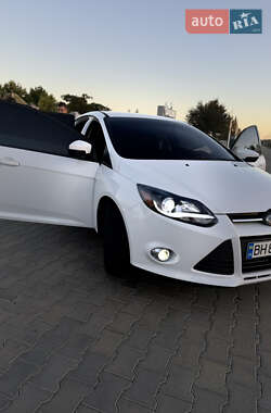 Хэтчбек Ford Focus 2014 в 