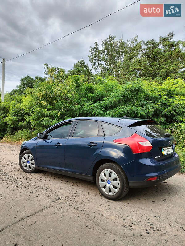 Хетчбек Ford Focus 2013 в Нових Санжарах