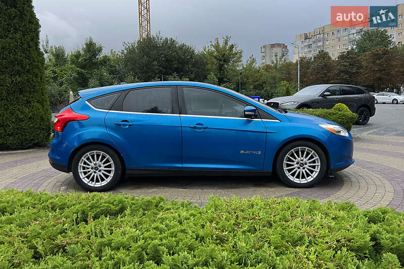 Хэтчбек Ford Focus 2012 в Львове