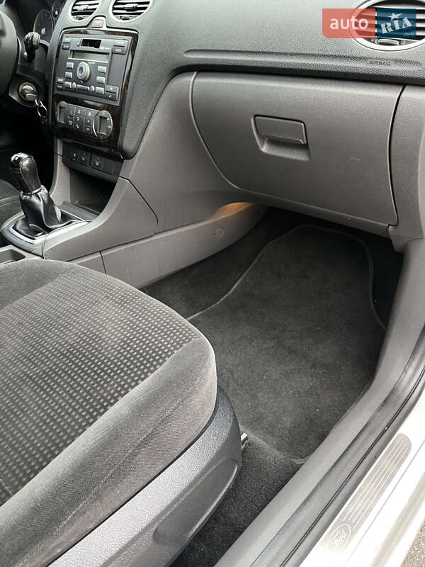 Седан Ford Focus 2005 в Хмельнике