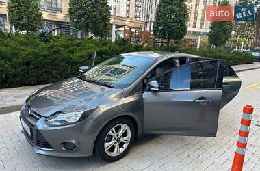 Хэтчбек Ford Focus 2014 в 