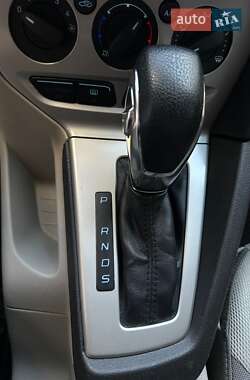 Хэтчбек Ford Focus 2014 в 