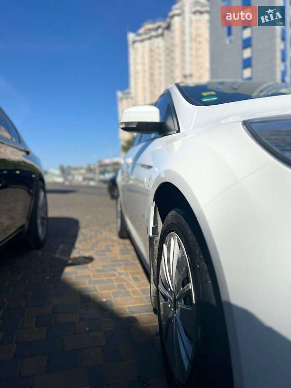 Хэтчбек Ford Focus 2016 в Одессе