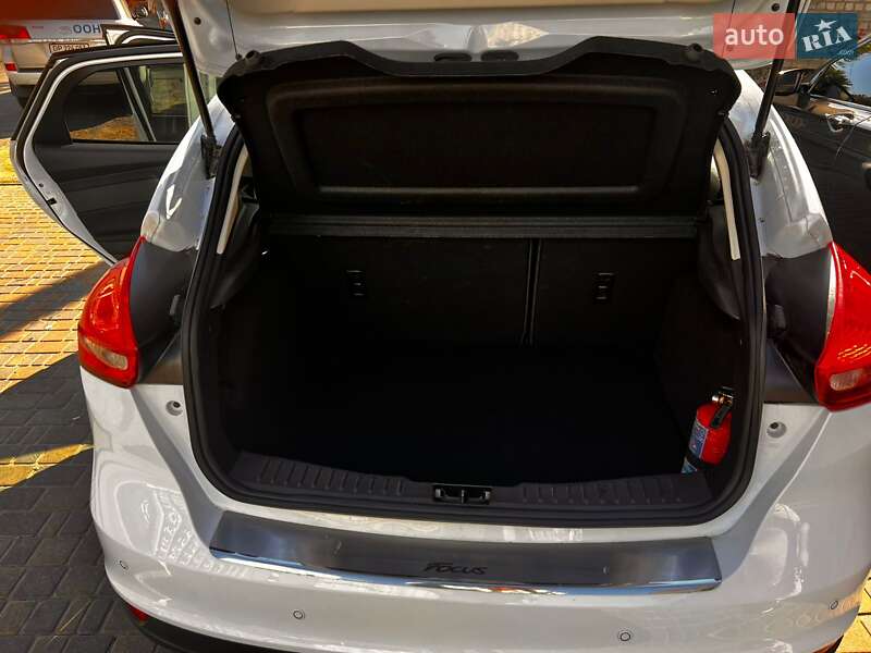 Хэтчбек Ford Focus 2016 в Одессе