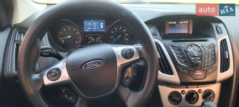Хэтчбек Ford Focus 2013 в Днепре фото 4 Хэтчбек Ford Focus 2013 в Днепре