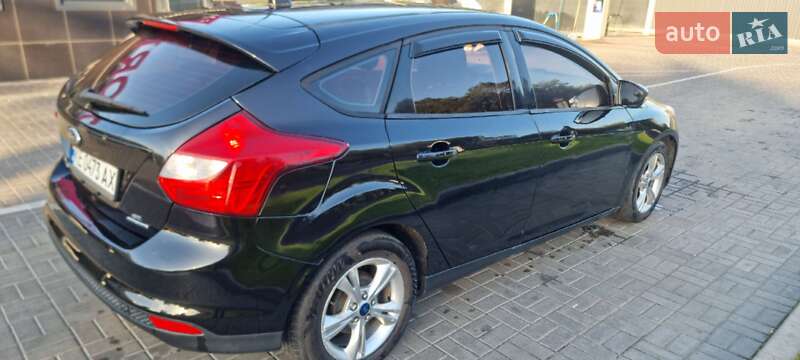 Хэтчбек Ford Focus 2013 в Днепре фото 10 Хэтчбек Ford Focus 2013 в Днепре