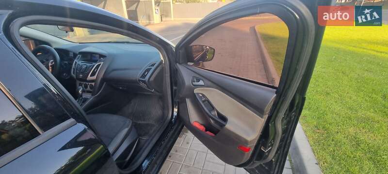 Хэтчбек Ford Focus 2013 в Днепре фото 33 Хэтчбек Ford Focus 2013 в Днепре