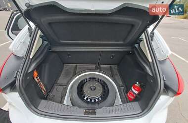 Хэтчбек Ford Focus 2015 в 