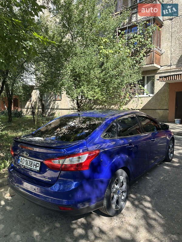 Седан Ford Focus 2013 в Ужгороде