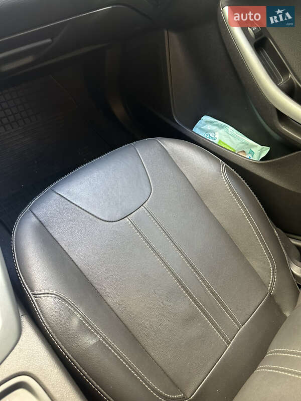 Седан Ford Focus 2013 в Ужгороде