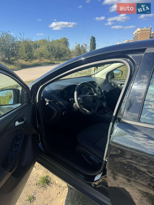 Седан Ford Focus 2015 в Киеве