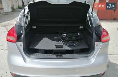 Седан Ford Focus 2016 в 