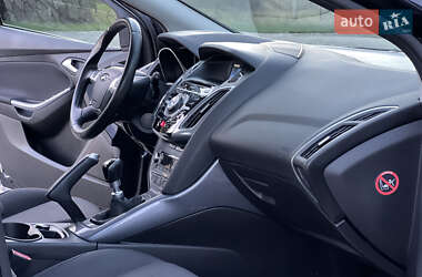 Универсал Ford Focus 2014 в 