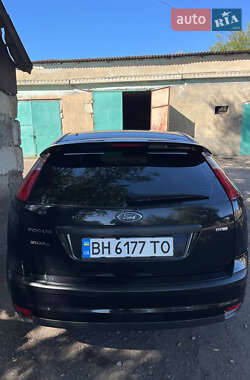 Хэтчбек Ford Focus 2007 в 