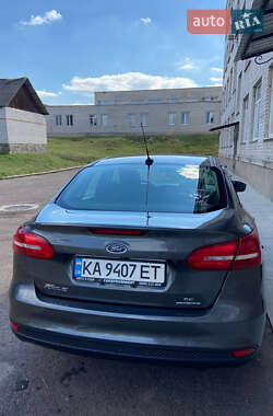 Седан Ford Focus 2016 в 