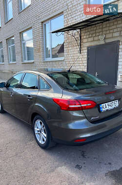Седан Ford Focus 2016 в 