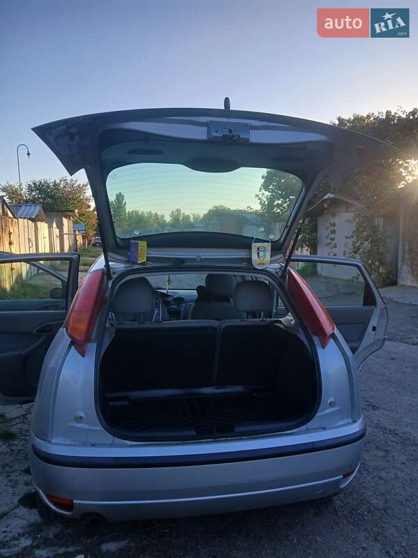 Хэтчбек Ford Focus 2002 в Черкассах фото 3 Хэтчбек Ford Focus 2002 в Черкассах
