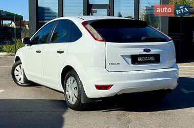 Хетчбек Ford Focus 2010 в 