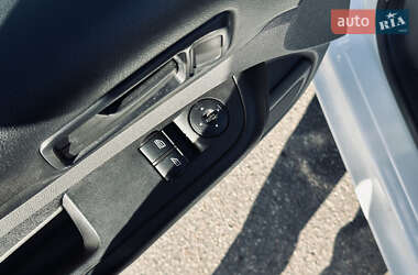 Хетчбек Ford Focus 2010 в 
