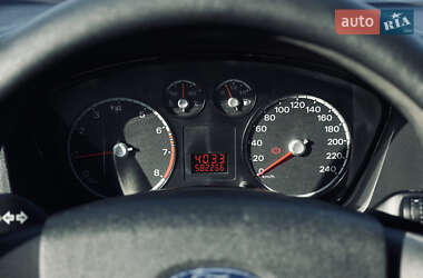 Хетчбек Ford Focus 2010 в 