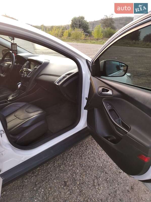Седан Ford Focus 2015 в Турке