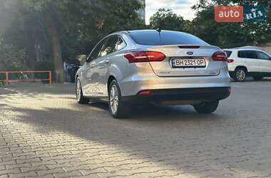 Седан Ford Focus 2016 в 