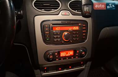 Универсал Ford Focus 2010 в 