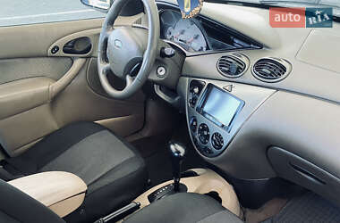 Седан Ford Focus 2003 в 