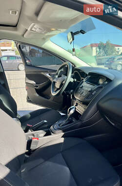 Хэтчбек Ford Focus 2016 в 