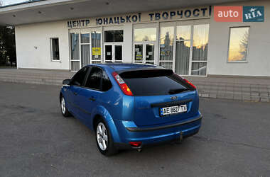 Хэтчбек Ford Focus 2005 в 
