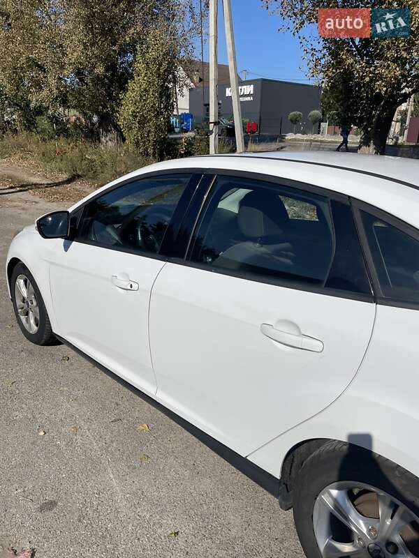 Седан Ford Focus 2014 в Киеве фото 4 Седан Ford Focus 2014 в Киеве
