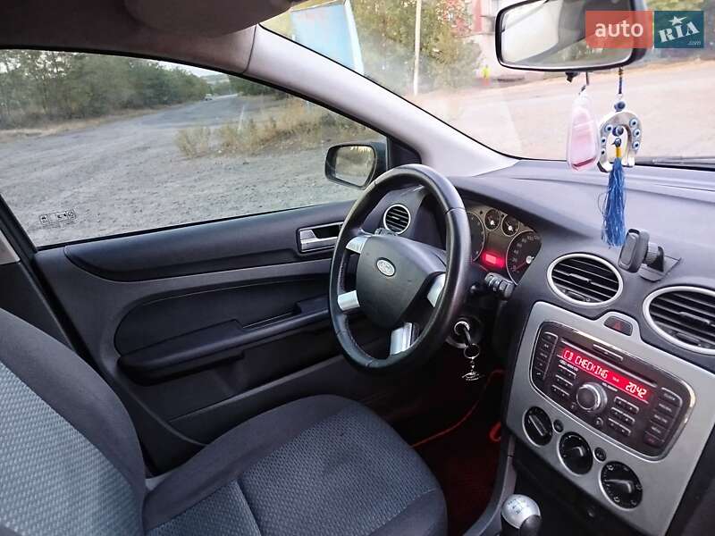 Седан Ford Focus 2007 в Первомайске