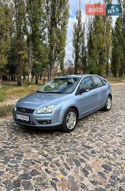 Хэтчбек Ford Focus 2006 в 
