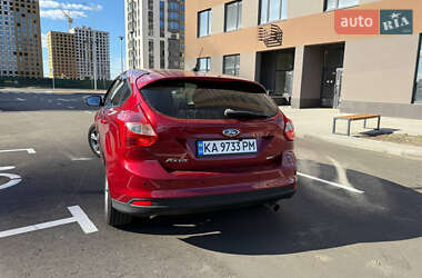 Хэтчбек Ford Focus 2013 в 