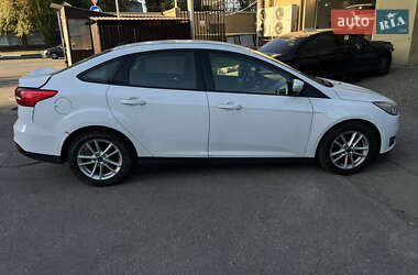 Седан Ford Focus 2016 в 