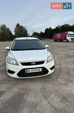 Универсал Ford Focus 2010 в 