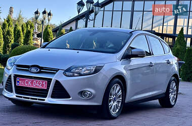 Хэтчбек Ford Focus 2011 в 