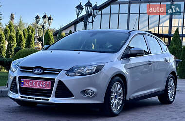 Хэтчбек Ford Focus 2011 в 